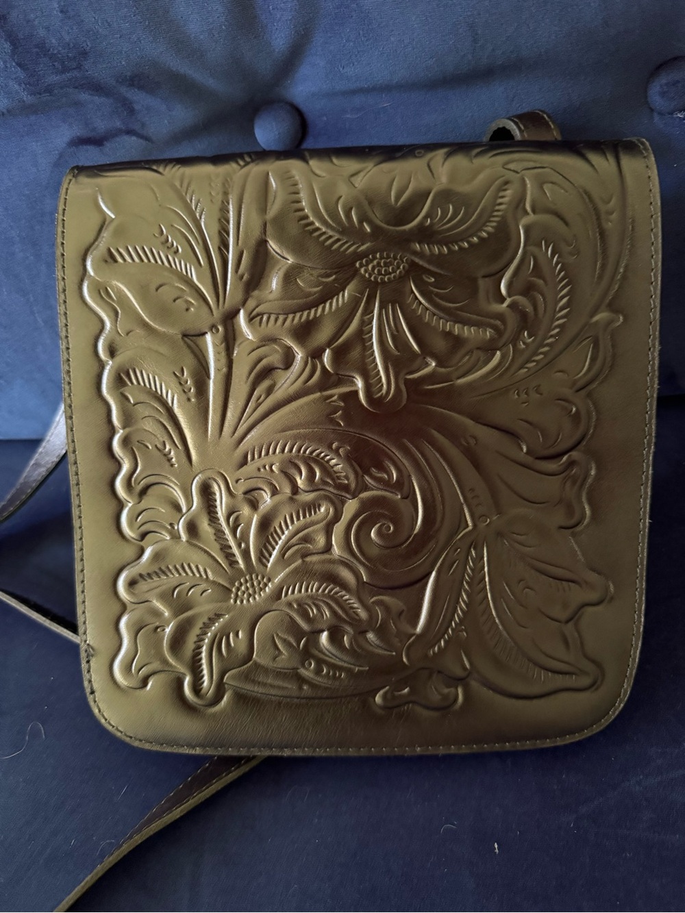 Embossed Black Floral Leather Crossbody Bag - Picture 8 of 10